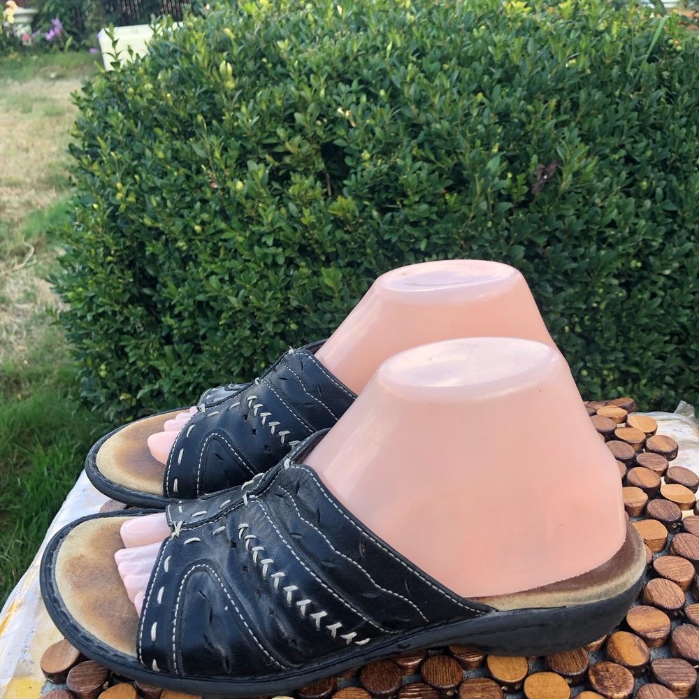 Clarks Women's Black Slip-On Comfort Sandals Size 8M
